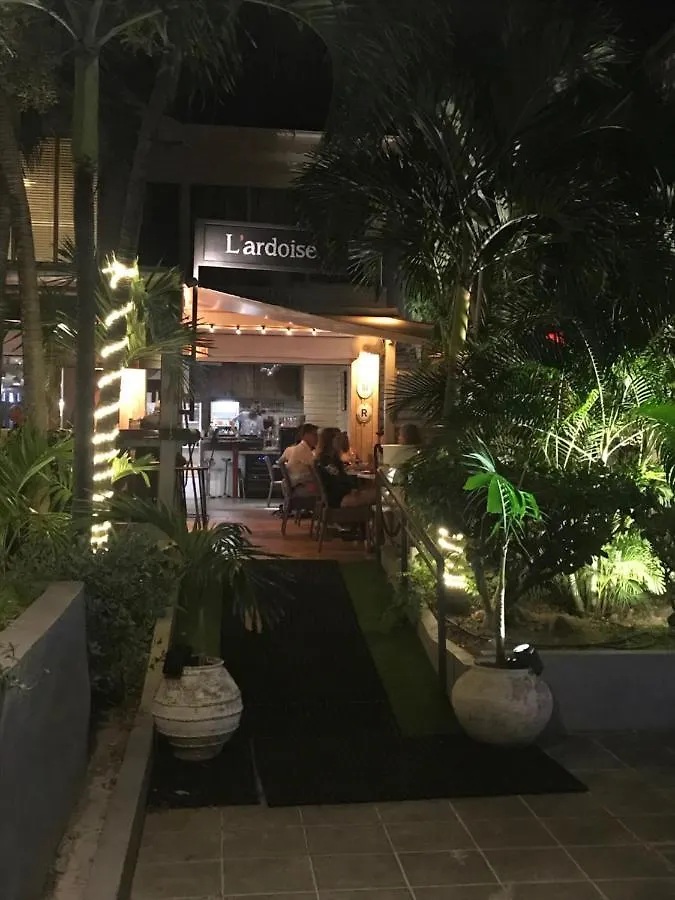 Central Palm St. Barthelemy 0*,
