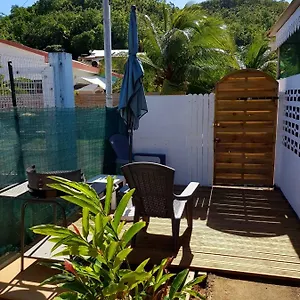 Appartement De La, Morne Pavillon